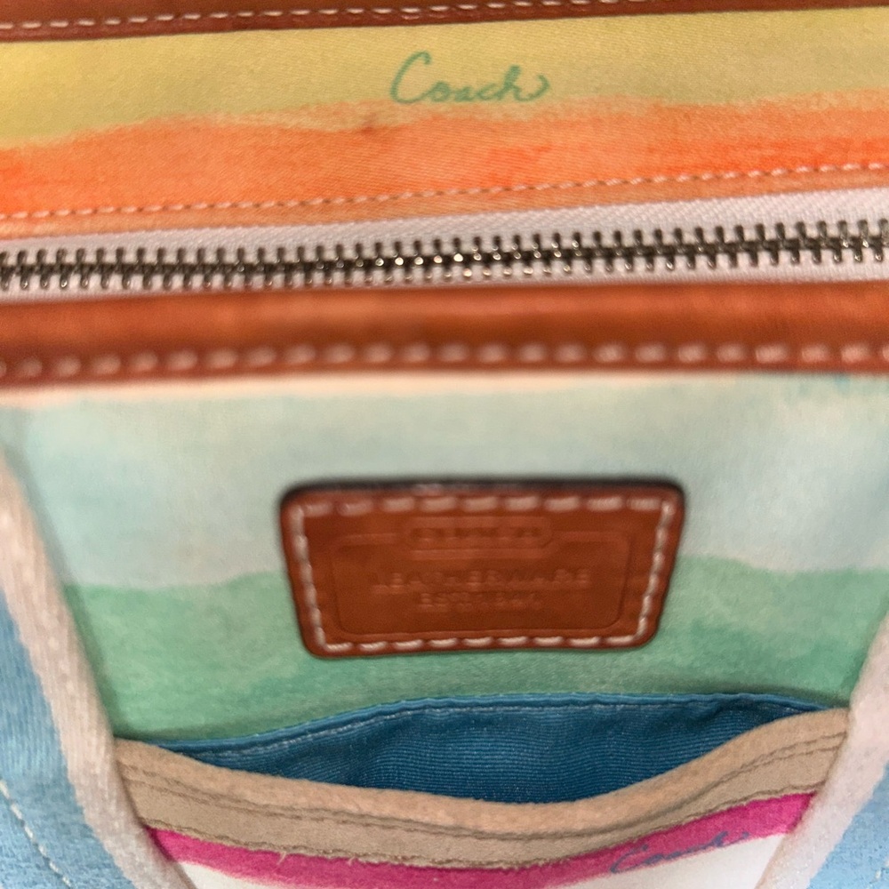 VINTAGE Coach Hamptons Watercolor Stripe Tote (M0673-10025) - Picture 12 of 15